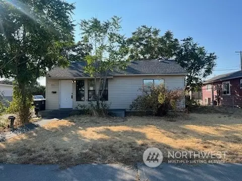 831 S Grand Dr, Moses Lake, WA 98837