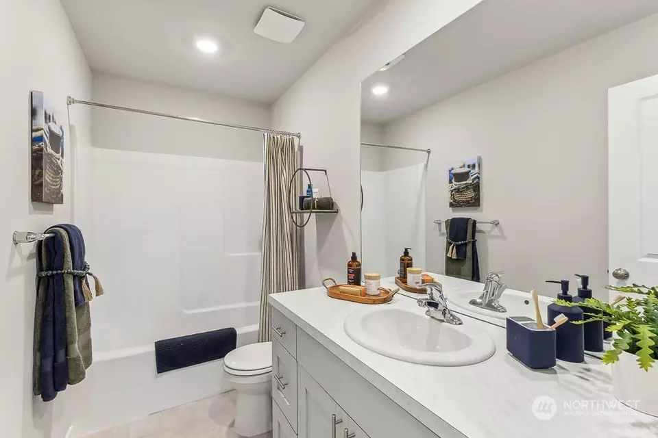 Bath - 4226 Pronghorn Pl #50, Bremerton, WA 98310 photo 3 of 3