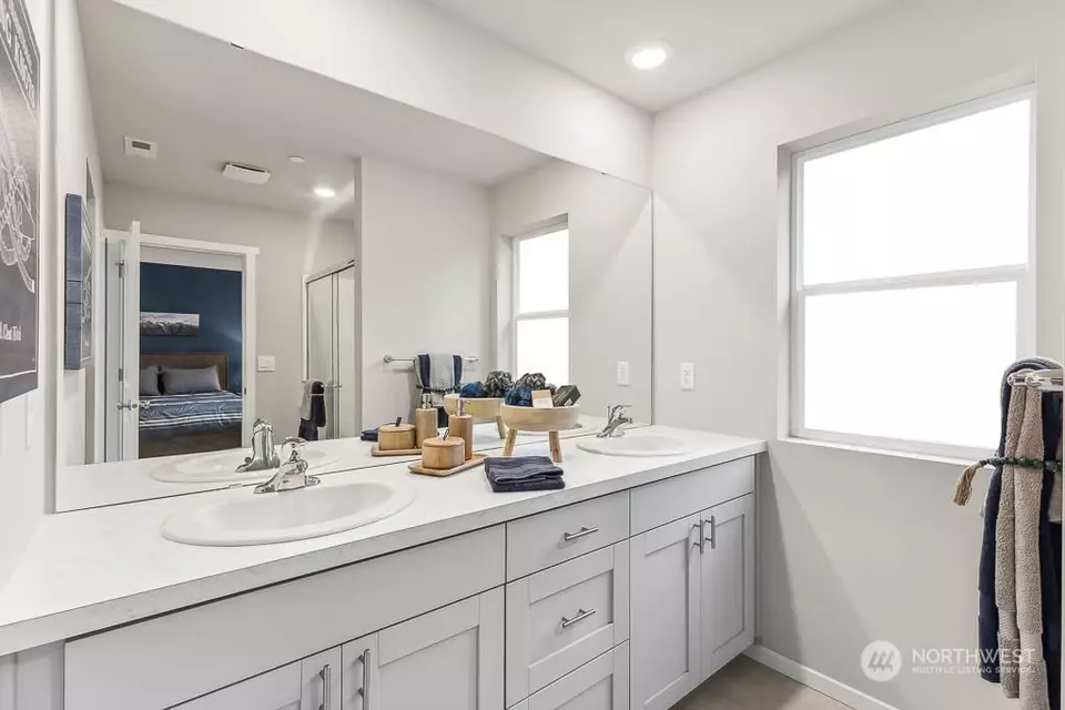 Bath - 4226 Pronghorn Pl #50, Bremerton, WA 98310 photo 2 of 3