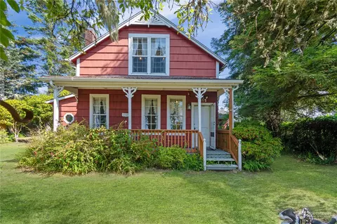 1115 43rd Pl, Seaview, WA 98644