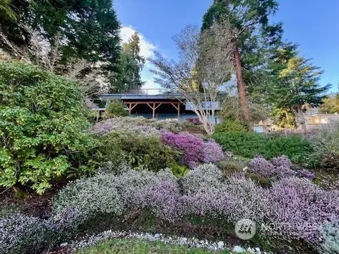 620 W Lake Sammamish Pkwy NE, Bellevue, WA 98008