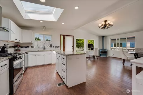 922 243rd St SW, Bothell, WA 98021 photo 12