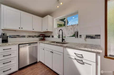 922 243rd St SW, Bothell, WA 98021 photo 13