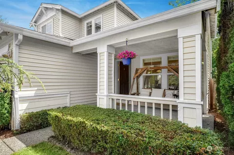 921 243rd Pl SE, Sammamish, WA 98075