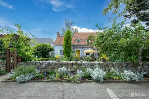 4211 43rd Ave NE, Seattle, WA 98105