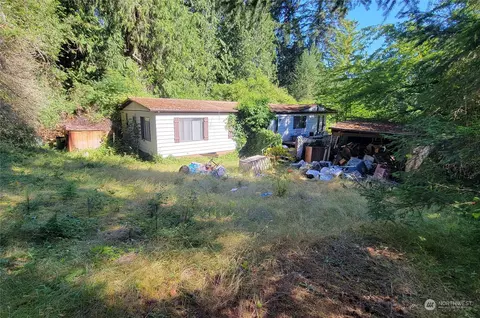 10717 Edgewood Dr, Anderson Island, WA 98303