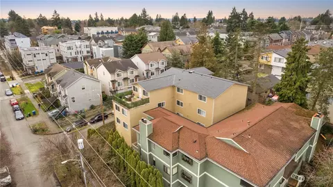 9403 Linden Ave N, Seattle, WA 98103