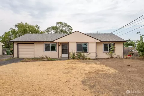 1216 Arlington Dr, Moses Lake, WA 98837