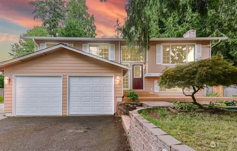 2022 70th Pl NE, Marysville, WA 98271