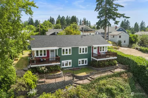 1615 4th St, Bremerton, WA 98337