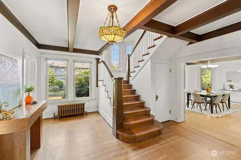 Entry Way - 958 16th Ave E, Seattle, WA 98112 photo 1 of 2