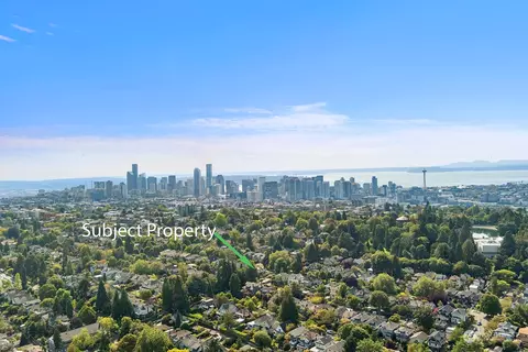 View/Area - 958 16th Ave E, Seattle, WA 98112 photo 3 of 6