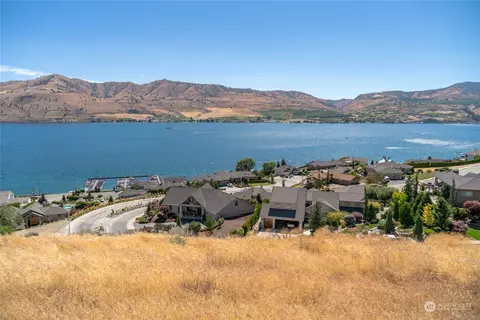 116 Crystal Crest Dr, Chelan, WA 98816