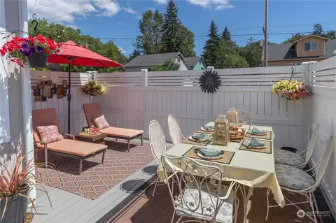 446 E 31st St, Bremerton, WA 98310