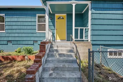 1527 Bloomington Ave, Bremerton, WA 98312