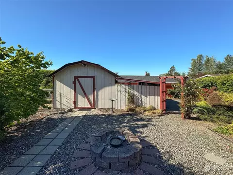 Exterior - 302 W Eunice St, Sequim, WA 98382 photo 7 of 11