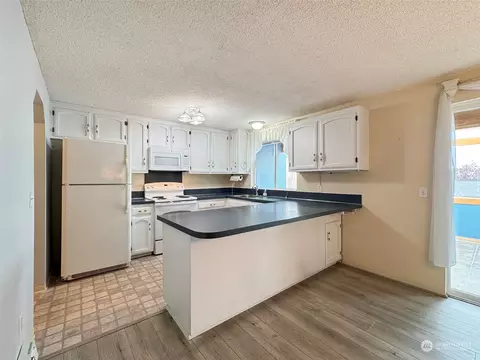 Kitchen - 302 W Eunice St, Sequim, WA 98382 photo 1 of 4