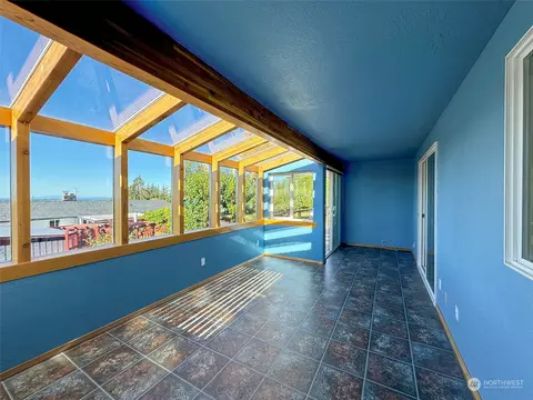 Exterior - 302 W Eunice St, Sequim, WA 98382 photo 2 of 11