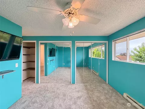 Bedroom - 302 W Eunice St, Sequim, WA 98382 photo 2 of 6