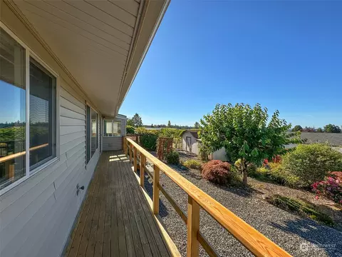 Exterior - 302 W Eunice St, Sequim, WA 98382 photo 3 of 11
