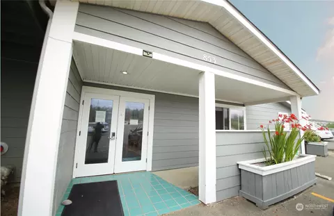 853 Ocean Shores Blvd NW #2, Ocean Shores, WA 98569