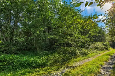4 Nn House Pl, Camano Island, WA 98282