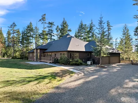 2542 Nellita Rd NW, Seabeck, WA 98380