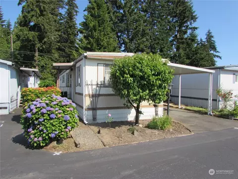 11622 Silver Lake Rd #94, Everett, WA 98208