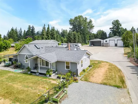 10709 Woodland Ave E, Puyallup, WA 98373