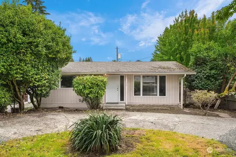 225 E Sunset Way, Issaquah, WA 98027