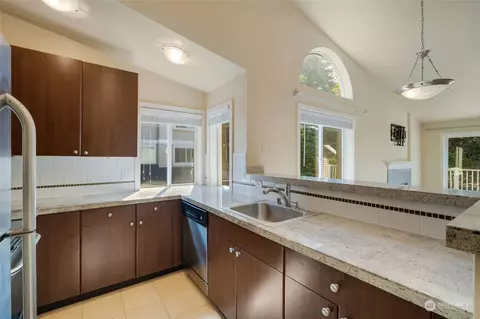 Kitchen - 16101 Bothell Everett Hwy #C301, Mill Creek, WA 98012 photo 3 of 3