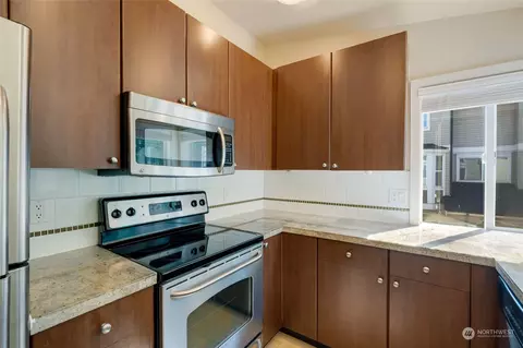 Kitchen - 16101 Bothell Everett Hwy #C301, Mill Creek, WA 98012 photo 2 of 3