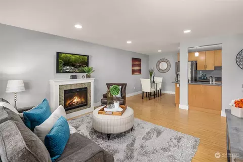 21305 48th Ave W #B109, Mountlake Terrace, WA 98043