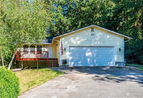 4528 Alamo Way, Oak Harbor, WA 98277