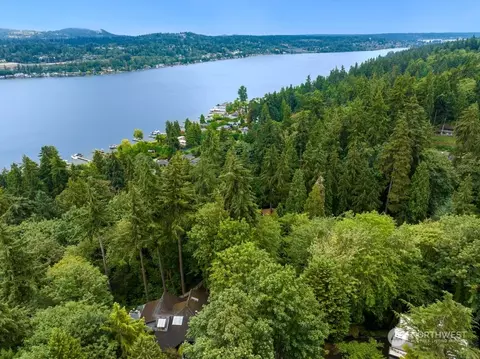 4765 Fernridge Ln, Mercer Island, WA 98040