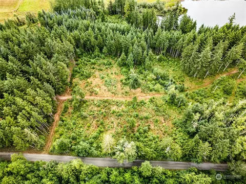 611 Sandy Shore Rd, Chimacum, WA 98325