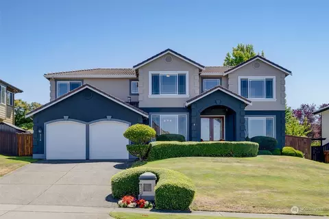 2116 Davis Ct NE, Tacoma, WA 98422