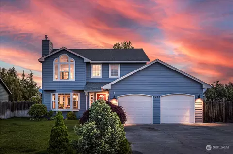 2483 Plateau Dr, East Wenatchee, WA 98802