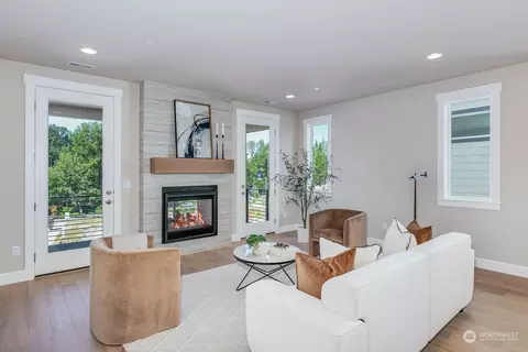 Living - 20202 94th Dr NE, Bothell, WA 98011 photo 2 of 4
