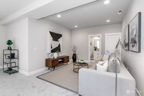 Living - 20202 94th Dr NE, Bothell, WA 98011 photo 3 of 4