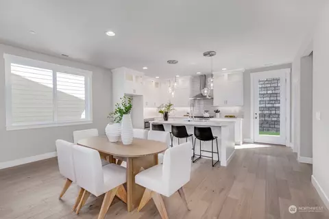 Dining - 20202 94th Dr NE, Bothell, WA 98011 photo 1 of 2