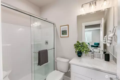 Bath - 20202 94th Dr NE, Bothell, WA 98011 photo 4 of 4