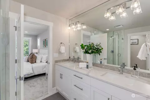 Bath - 20202 94th Dr NE, Bothell, WA 98011 photo 2 of 4