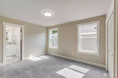 Bedroom - 20202 94th Dr NE, Bothell, WA 98011 photo 4 of 5