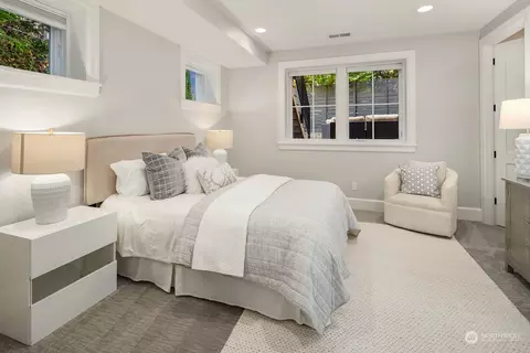 2240 38th Pl E, Seattle, WA 98112 photo 26