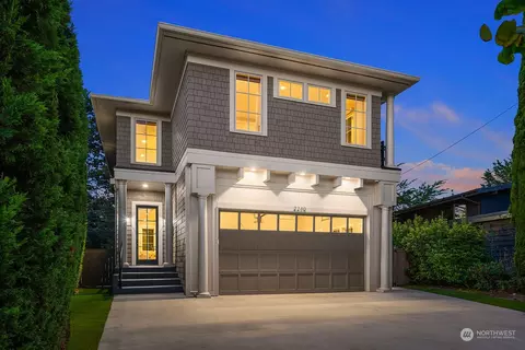 2240 38th Pl E, Seattle, WA 98112