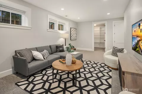 2240 38th Pl E, Seattle, WA 98112 photo 29