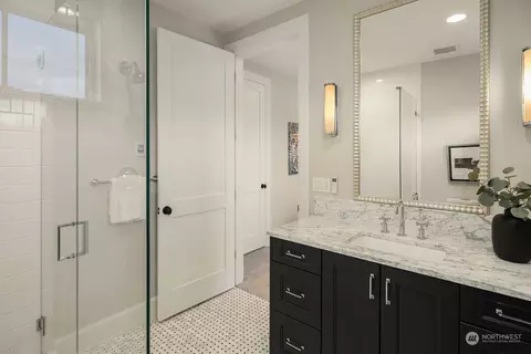 2240 38th Pl E, Seattle, WA 98112 photo 21