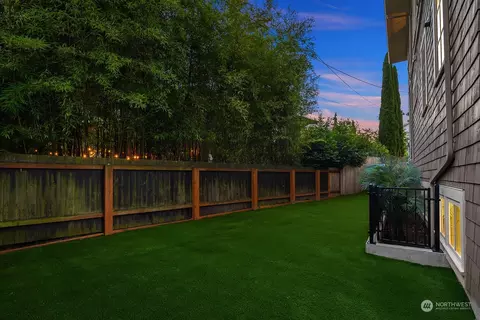 2240 38th Pl E, Seattle, WA 98112 photo 35