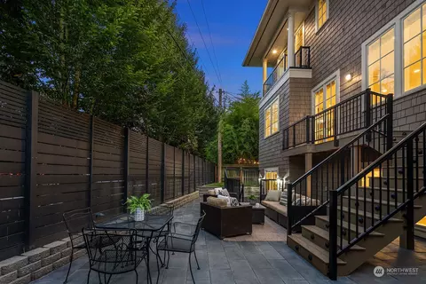 2240 38th Pl E, Seattle, WA 98112 photo 32